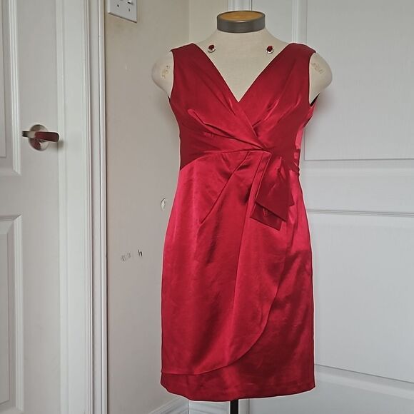 Nanette Lepore Women's V-neck Wrap Dress With Matching Pair Of Earrings 8 Red - Picture 3 of 16